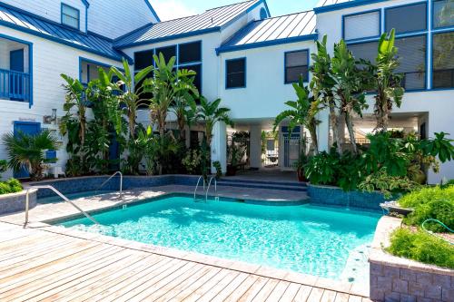 Canal Front Cottage 117 by Padre Escapes - image 3