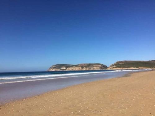 Capricorn Twin Studios - 150m to Solar Beach, Patios, Braai, WIFI, DSTV, Netflix