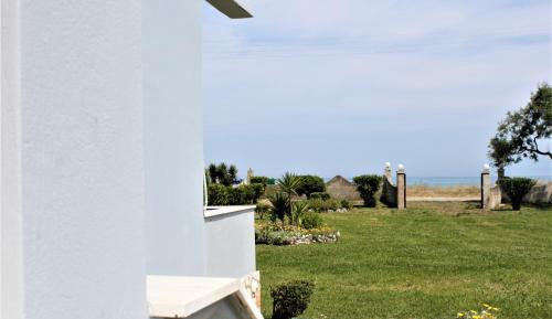 Villa Angela, seafront apartments, Almiros beach