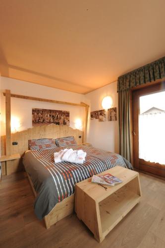 2 twin beds