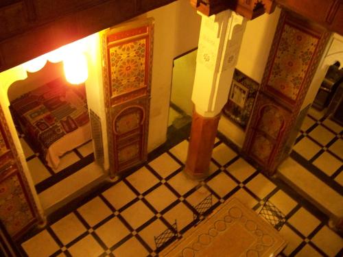 room detail thumbnail 2