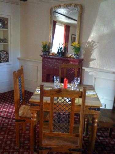 Plough Hotel in Кірк Йєсолм