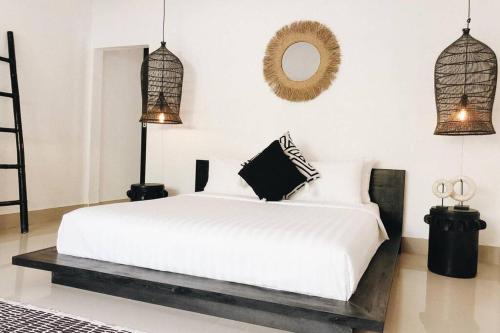 Spacious 2BR Villa with Private Pool & Fast Wifi