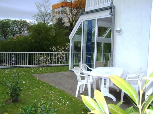 One-Bedroom Apartment with Terrace