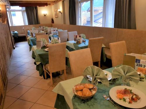 Hotel Bellevue - image 13