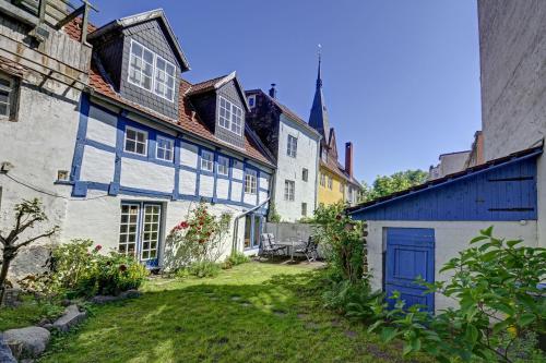fewo1846 - Villa Windschief - uriges Fachwerkhaus auf 3 Ebenen mit Garten im Stadtzentrum