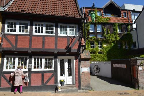 fewo1846 - Villa Windschief - uriges Fachwerkhaus auf 3 Ebenen mit Garten im Stadtzentrum