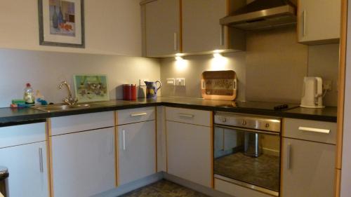 Picture of Abbey- Nice Edinburgh Citycenter Apartment