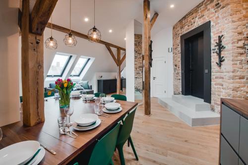 Big Design Apt - Sleeps 12 - Best Location, Riga (foto 2)