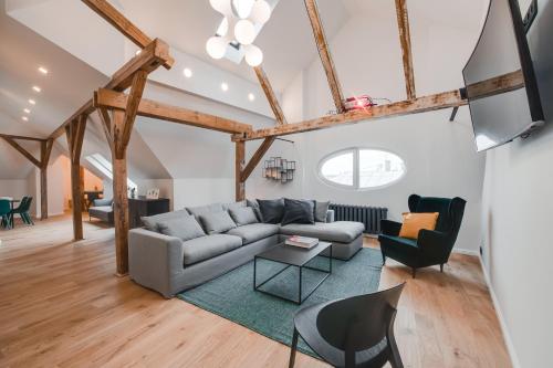 Big Design Apt - Sleeps 12 - Best Location, Riga (foto 7)