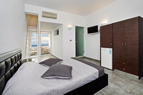Gianna Suites - image 2
