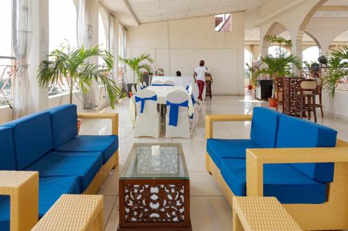 Pub/Lounge, HOTEL HIBISCUS LOUIS in Libreville