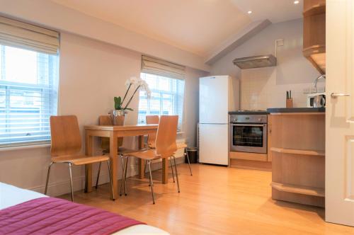 12 London Street Apartments, , London