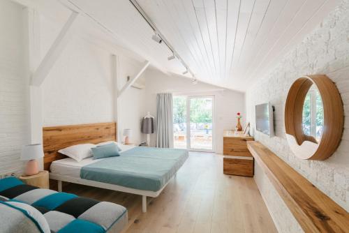 1 double bed, 1 sofa bed