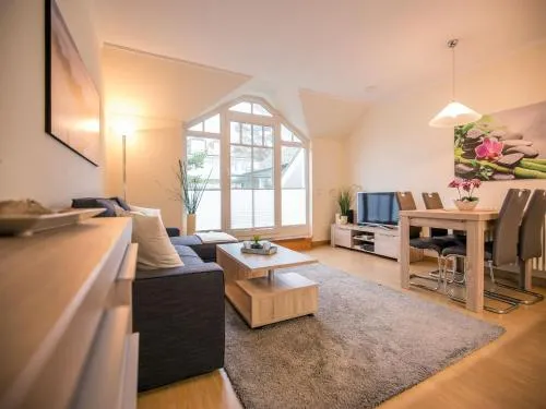 Dünenpark Binz - Komfortplus Ferienwohnung mit 1 Schlafzimmer und Balkon im Dachgeschoss 209 in Binz, Deutschland
