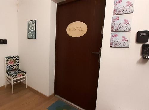 Lemuria Hostel Szkolna centrum in 萊格尼察市中心
