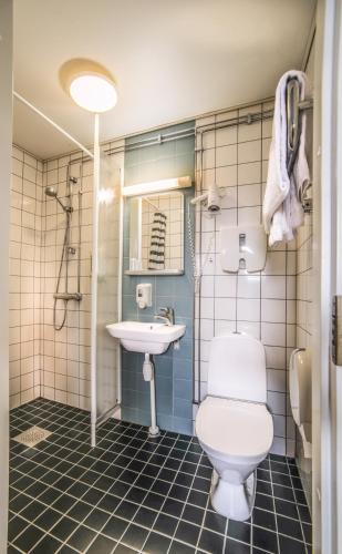 Jugend Home Hotel - image 14