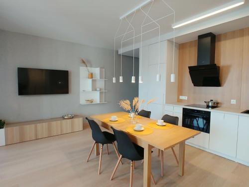Deluxe Apartment image 2