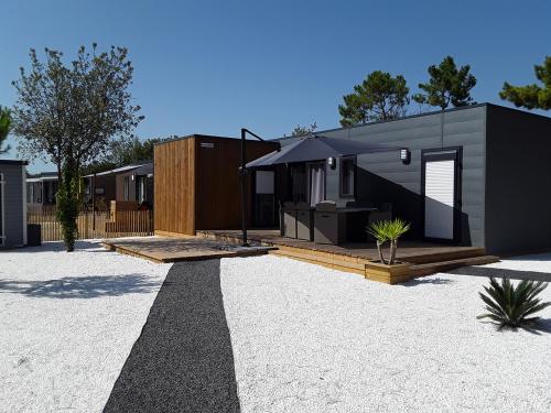 Un chalet dans un environnement unique avec piscine gîte à louer La Parée Preneau