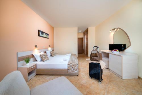 Aurelia Beach Complex - image 4