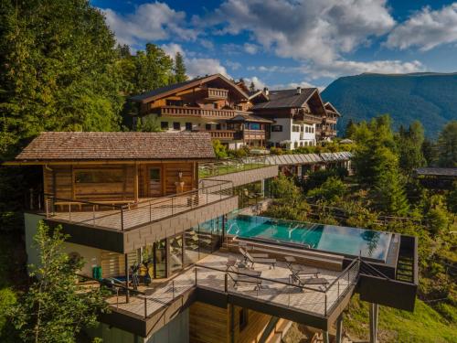 Charmehotel Uhrerhof - Deur - image 13