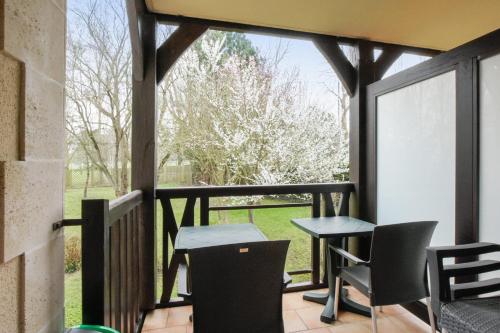 Nice flat with terrace and pool 5 min from the beach in Deauville - Welkeys