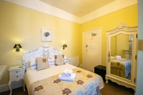 Deluxe Double Room with Shower