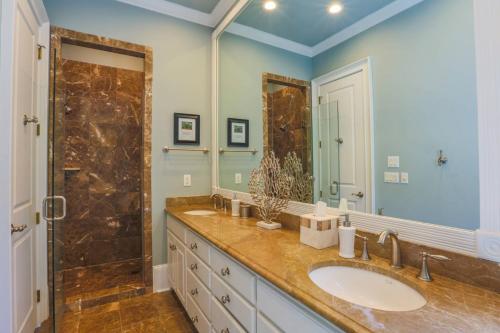 Gigi's Beach House - image 7