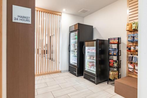 Holiday Inn Express & Suites - Moundsville - image 4