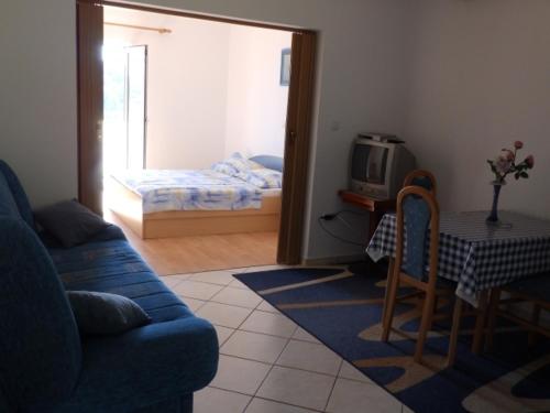 Apartment in Kampor with sea view, terrace, air conditioning, Wi-Fi (4610-3)