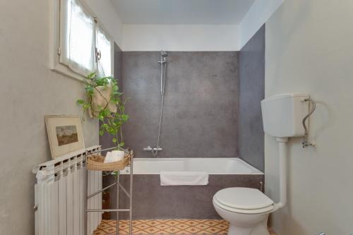 Superior Double Room image 8