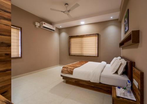 Guestroom, Sanctum Luxury Serviced Apartments in Hassan
