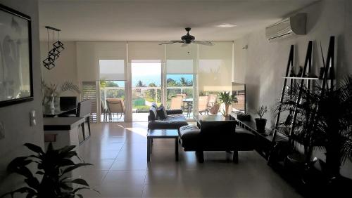 Swim the Caribbean & Work with a View, Cancún (foto 5)