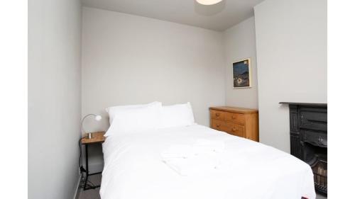 Pass the Keys Stunning, Brand New 3BR Home - Central Oxford