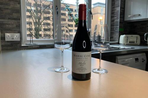 Modern And Stylish City Centre Apartment, Abington, Lanarkshire