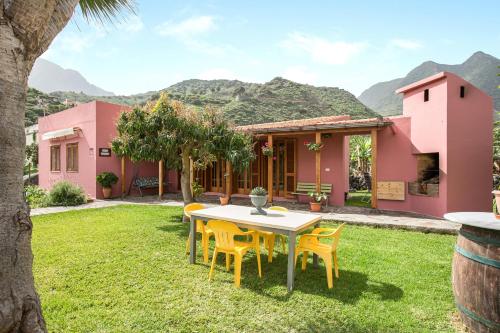  Casa Elvira Hermigua, Pension in Hermigua bei El Cedro