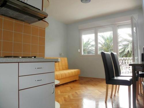 Apartment with Sea View room in Apartment in Duce with sea view terrace air conditioning Wi-Fi (4166-2)