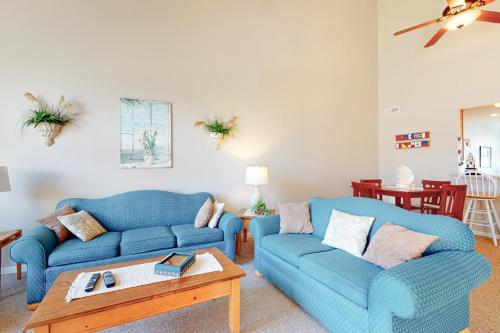 Bayview Landing - 37484 Oliver