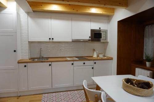 Apartamentos Turísticos El Peñón - image 5