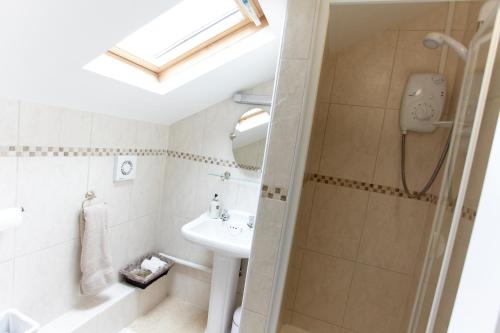 Badkamer, The Brick Kilns in Norwich International Airport