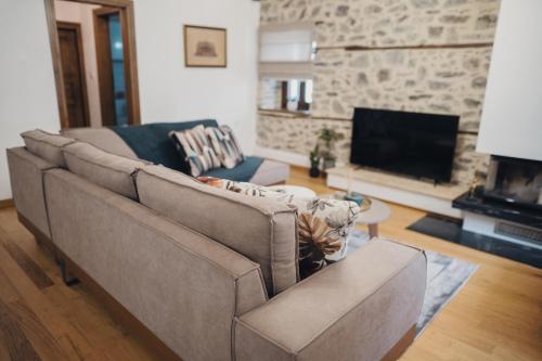 Elia City House