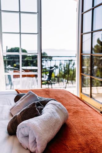Double Room with Balcony and Sea View