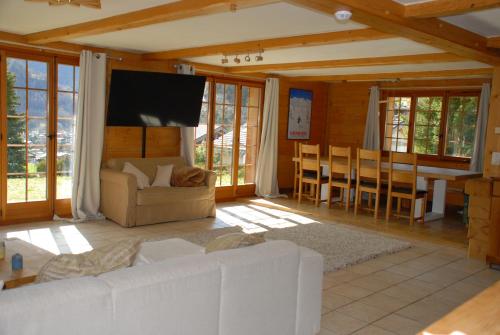 Chalet Edelweiss - Verbier, Mountain Views, Jacuzzi! in Vollèges