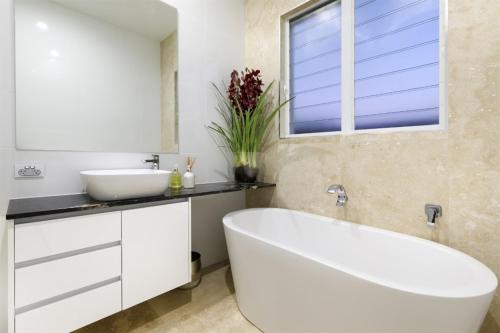 Exquisite Riverside Living, Noosaville