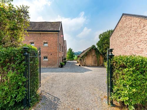 Magnificent Holiday Home in Sint Martens Voeren with Garden