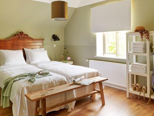 Sprawling Farmhouse in Baarlo with Hot Tub Private Garden - image 2