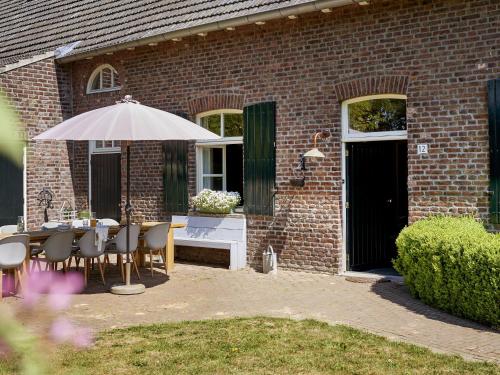 Sprawling Farmhouse in Baarlo with Hot Tub Private Garden - image 3