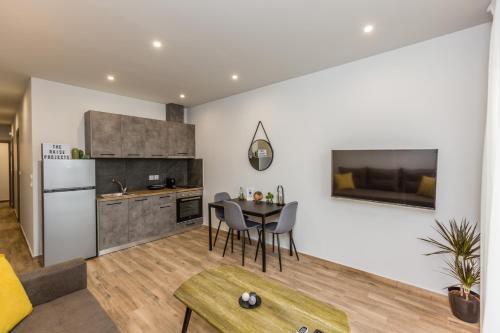 Palvelut, Raise Athens Metro Apartments in Dafni