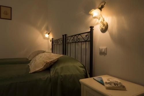 Budget Double or Twin Room with Garden View image 7