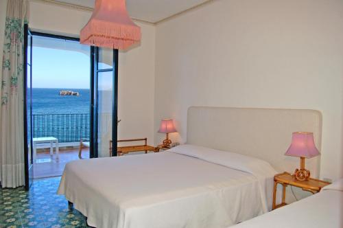 Superior Triple Room with Sea View